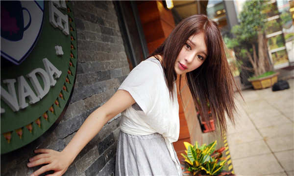 博爱想找一个女性生孩子给报酬-｛找个女人生孩子多少钱｝